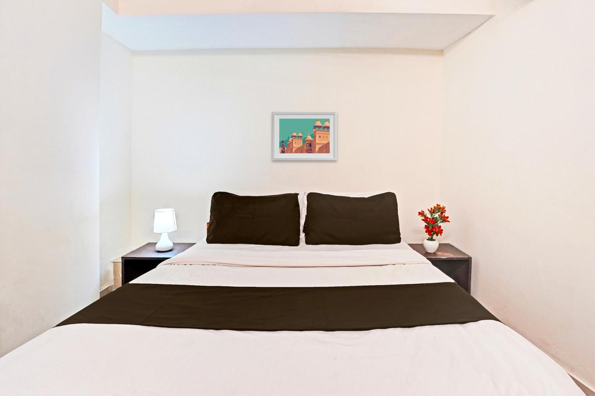Hotel O Himalaya Inn Ahmadabad Zewnętrze zdjęcie