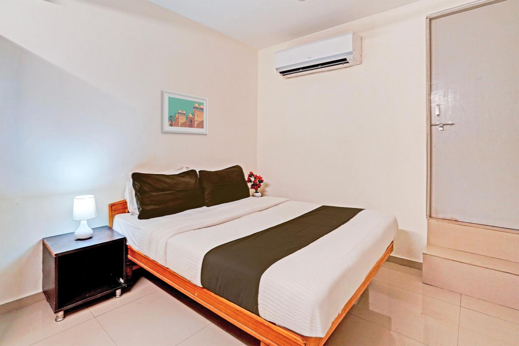 Hotel O Himalaya Inn Ahmadabad Zewnętrze zdjęcie