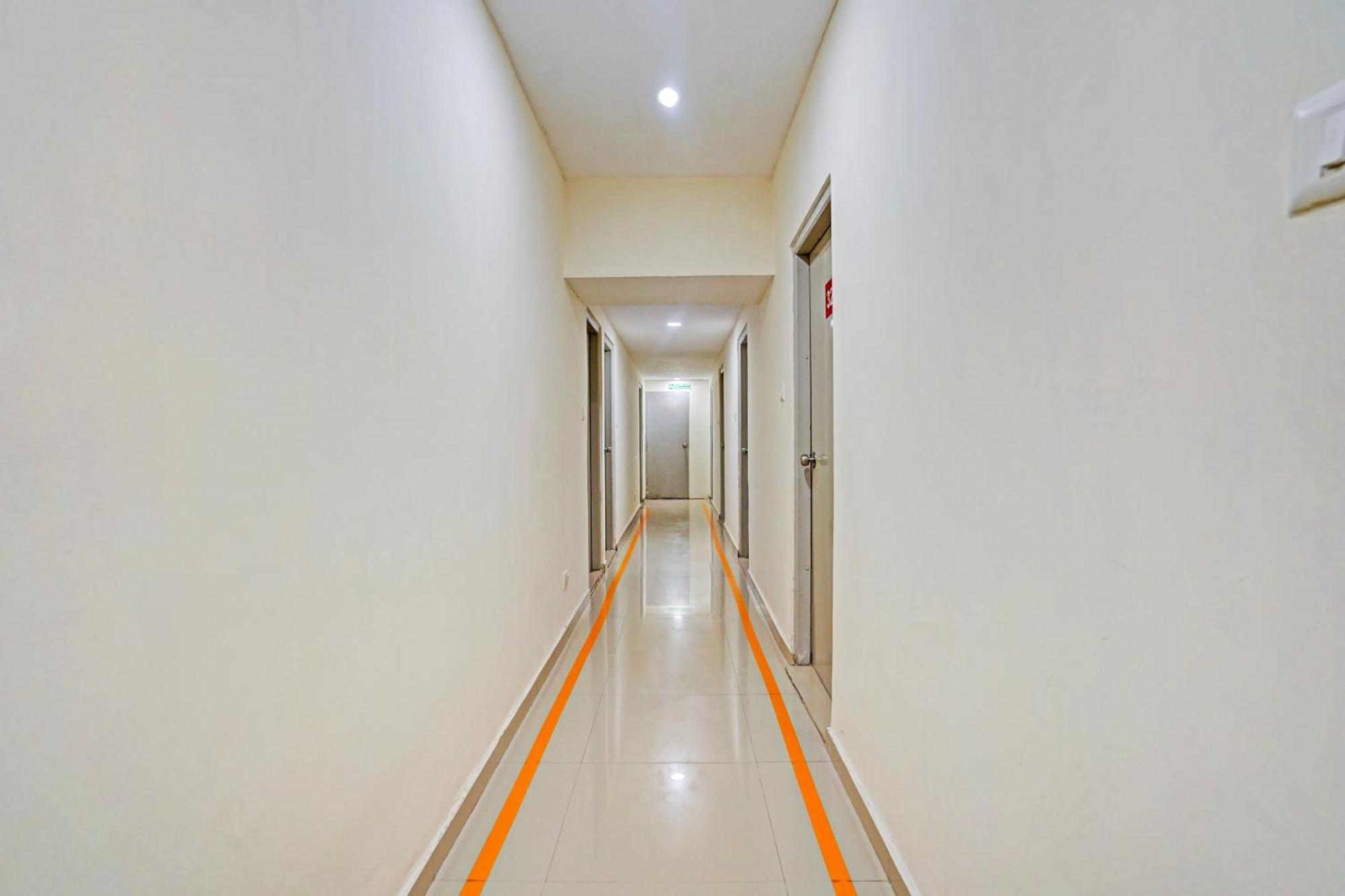 Hotel O Himalaya Inn Ahmadabad Zewnętrze zdjęcie