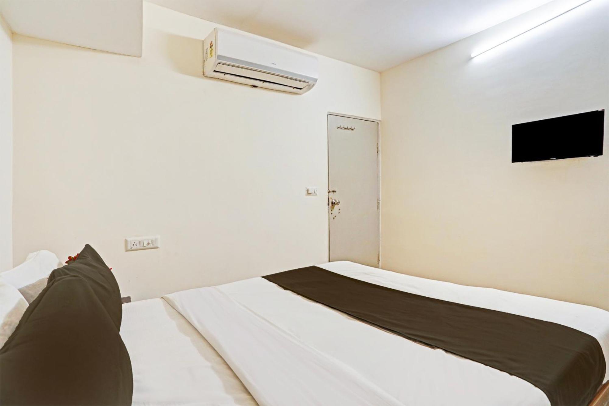Hotel O Himalaya Inn Ahmadabad Zewnętrze zdjęcie