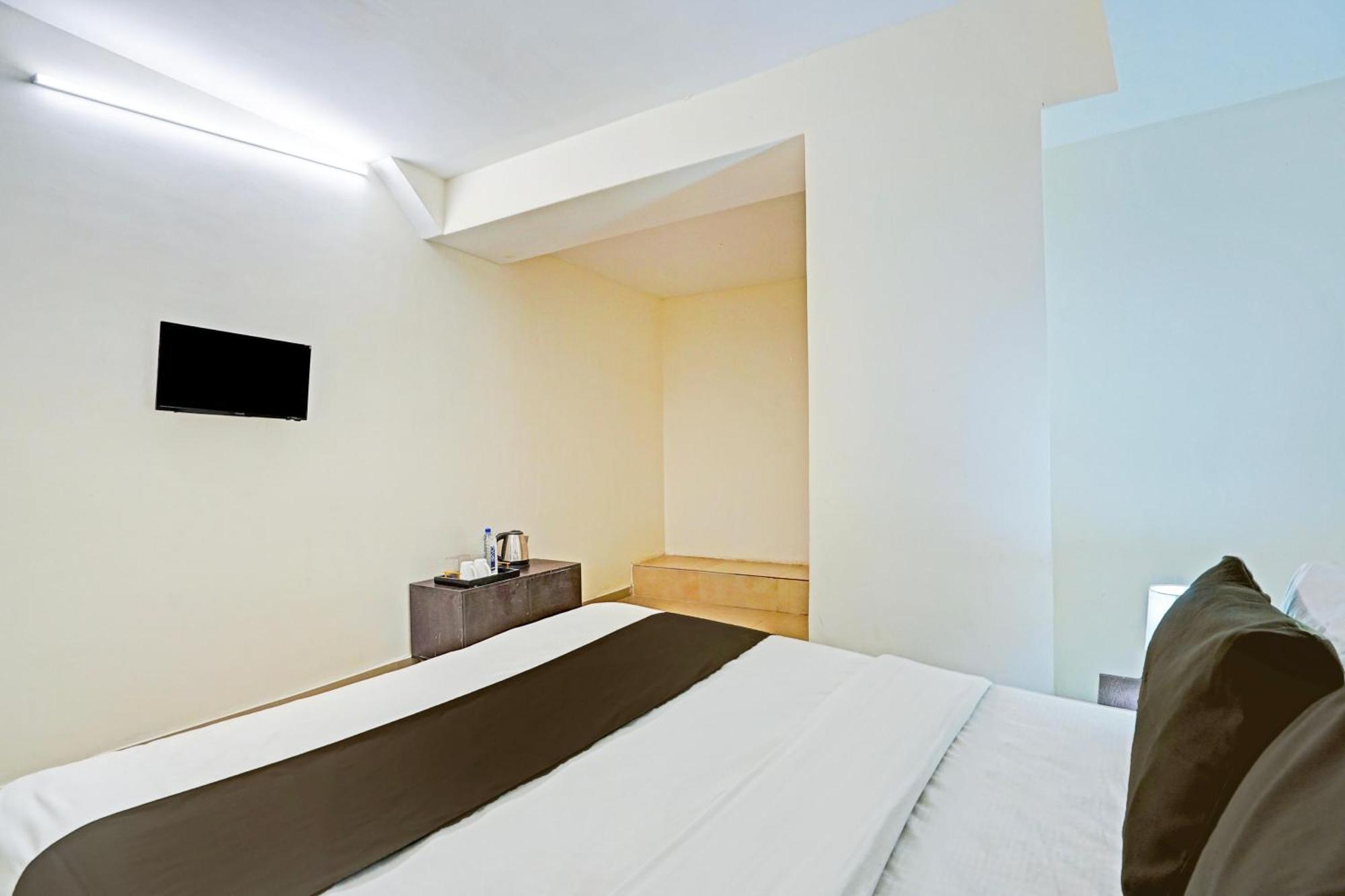 Hotel O Himalaya Inn Ahmadabad Zewnętrze zdjęcie