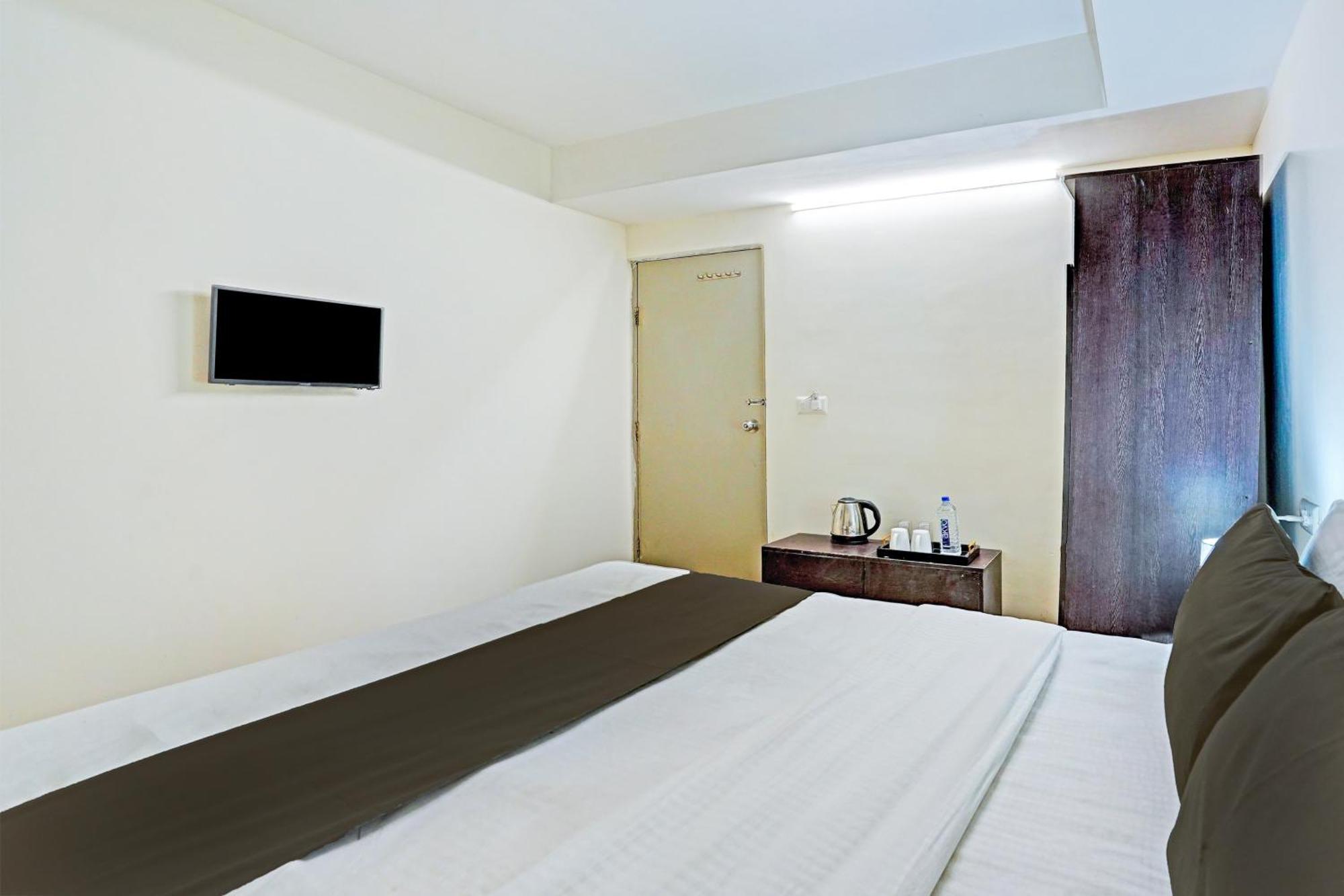 Hotel O Himalaya Inn Ahmadabad Zewnętrze zdjęcie